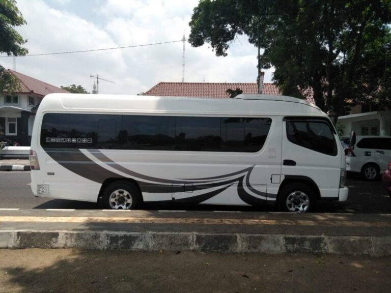 sewa elf Jakarta Utara