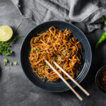 membuat mie goreng