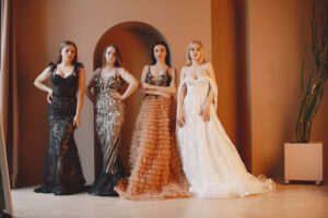 dress pesta