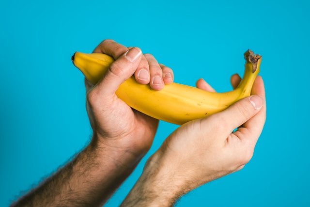 Tips mengupas pisang